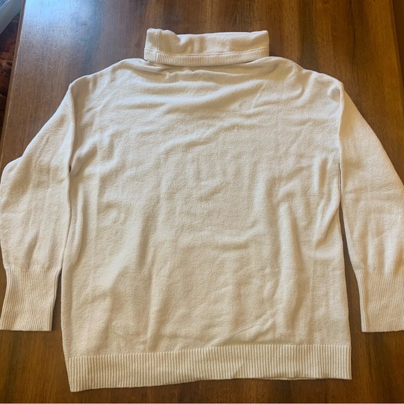 Loft sweater XL White Kangaroo pocket Super Soft Cowl Turtleneck tie strings - Picture 6 of 7